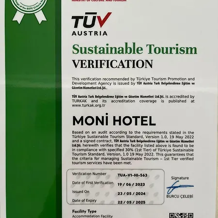 Moni Hotel *