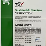 Moni Otel *
