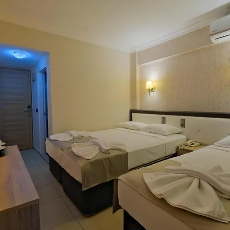 Moni Hotel 3*