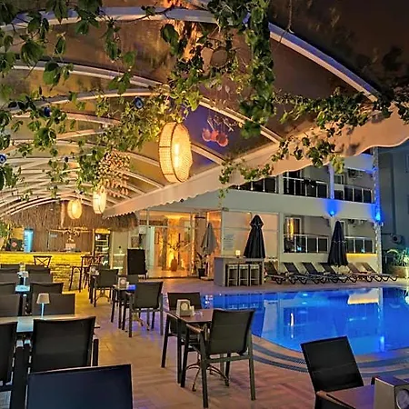 Hotel Moni 3*